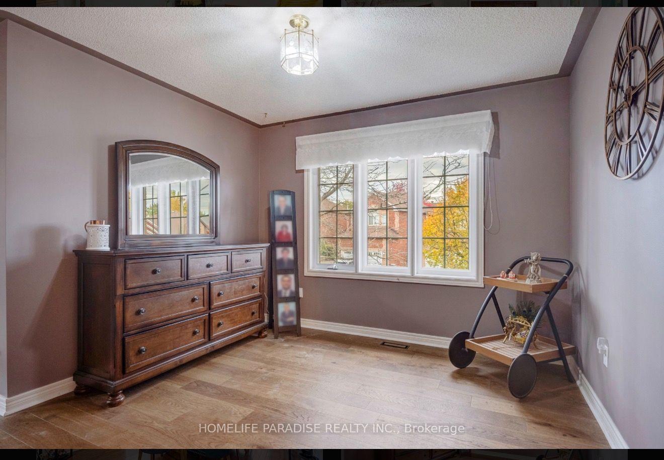 Photo 40 of 11 Oak Street, Halton Hills, Georgetown — HOMEH