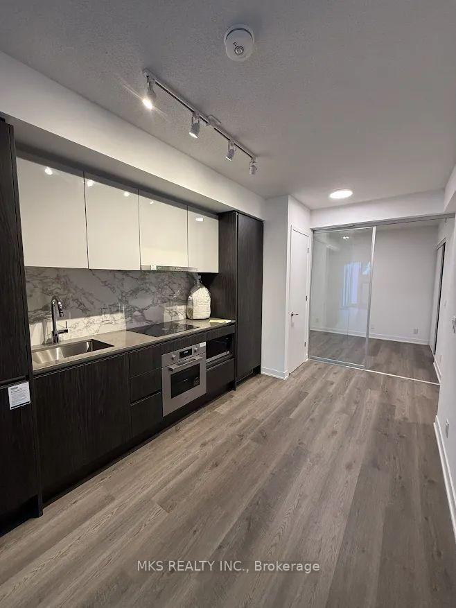 Photo 8 of Unit 706, 180 Front Street E, Toronto, Moss Park — HOMEH