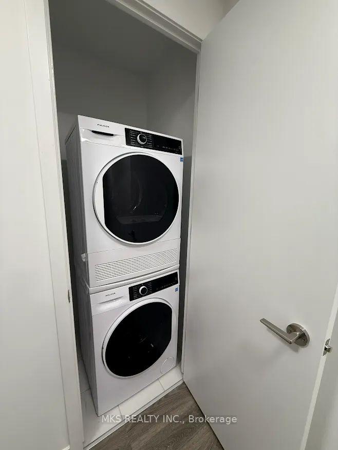 Photo 2 of Unit 2103, 180 Front Street E, Toronto, Moss Park — HOMEH