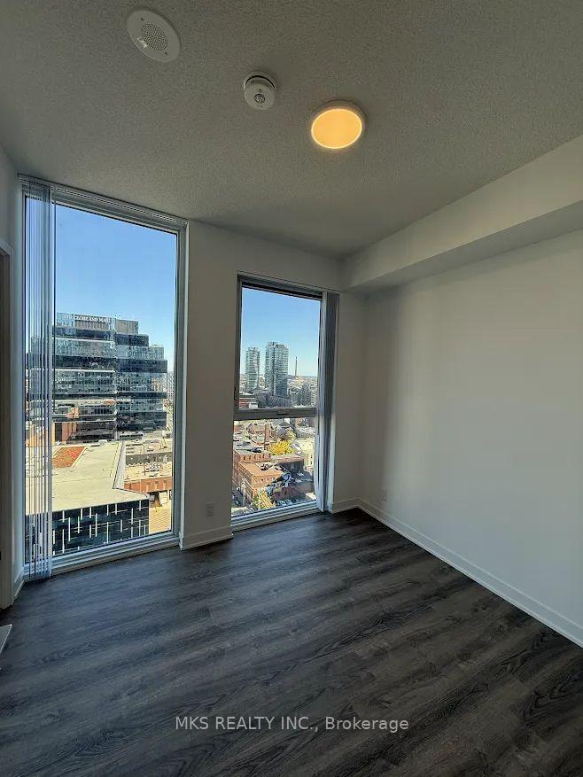 Photo 3 of Unit 2103, 180 Front Street E, Toronto, Moss Park — HOMEH