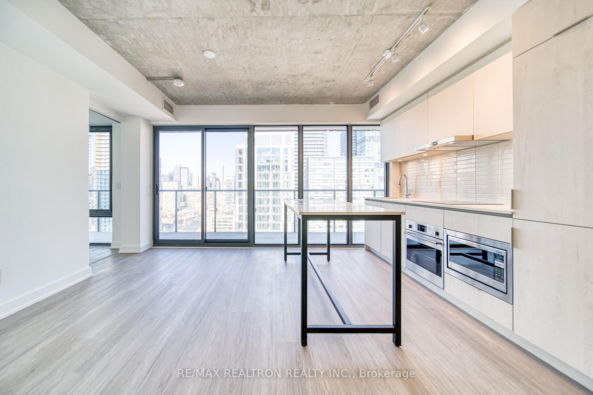 Photo 4 of Unit 2804, 47 Mutual Street, Toronto, Church-Yonge Corridor — HOMEH