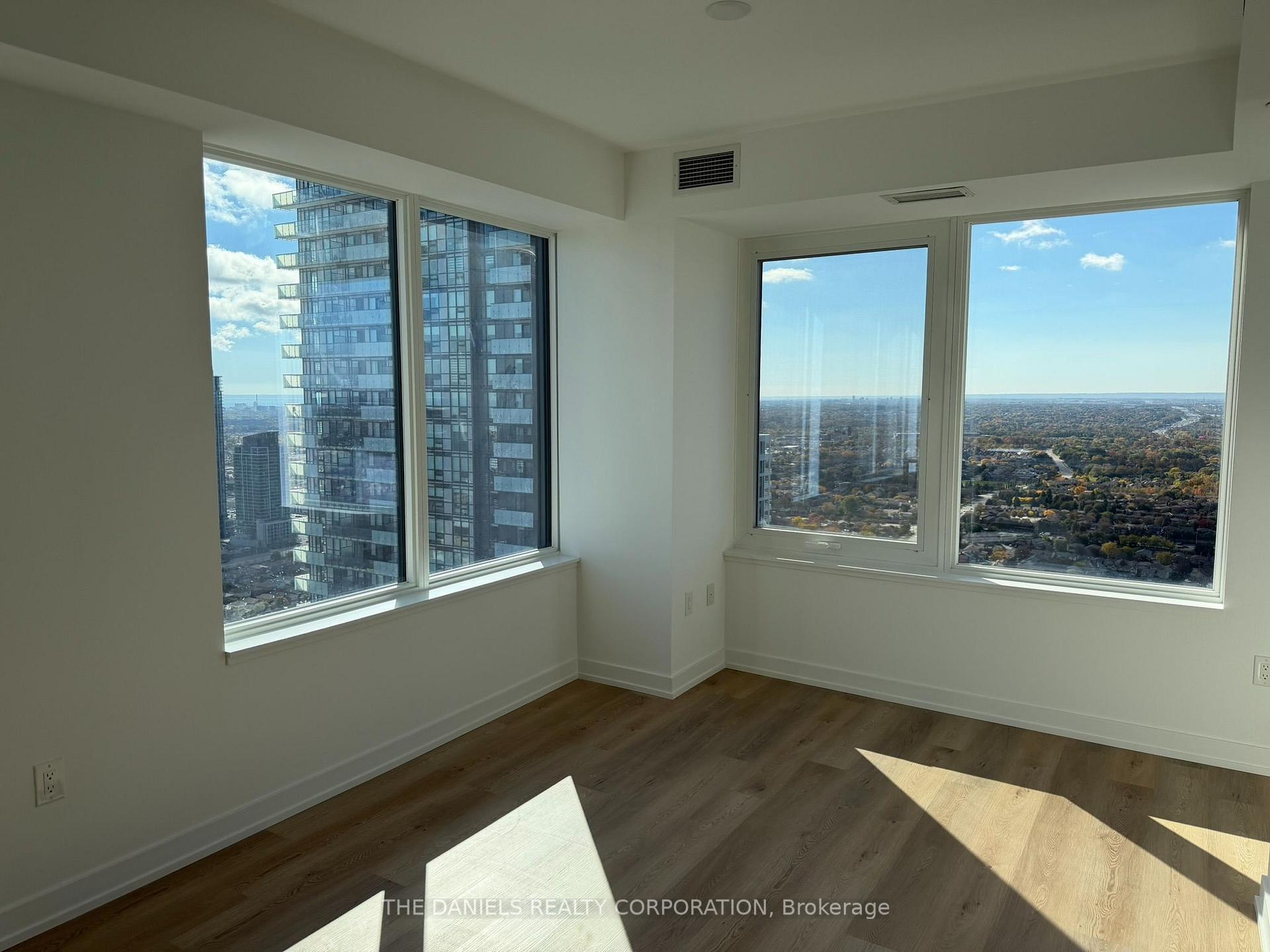 Photo 5 of Unit 4308, 395 Square One Drive, Mississauga, City Centre — HOMEH