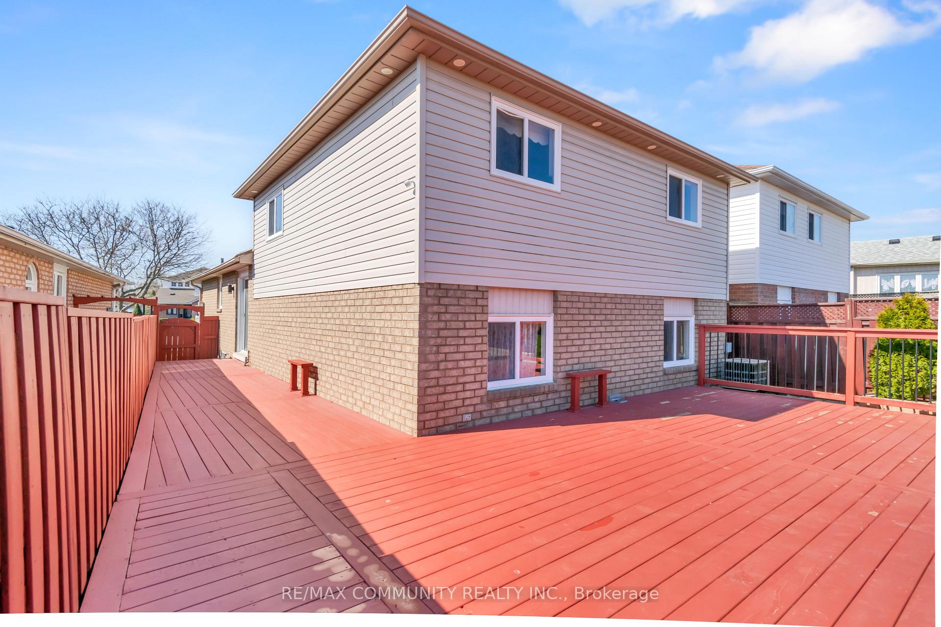 Photo 23 of 1376 Trowbridge Drive, Oshawa, Centennial — HOMEH