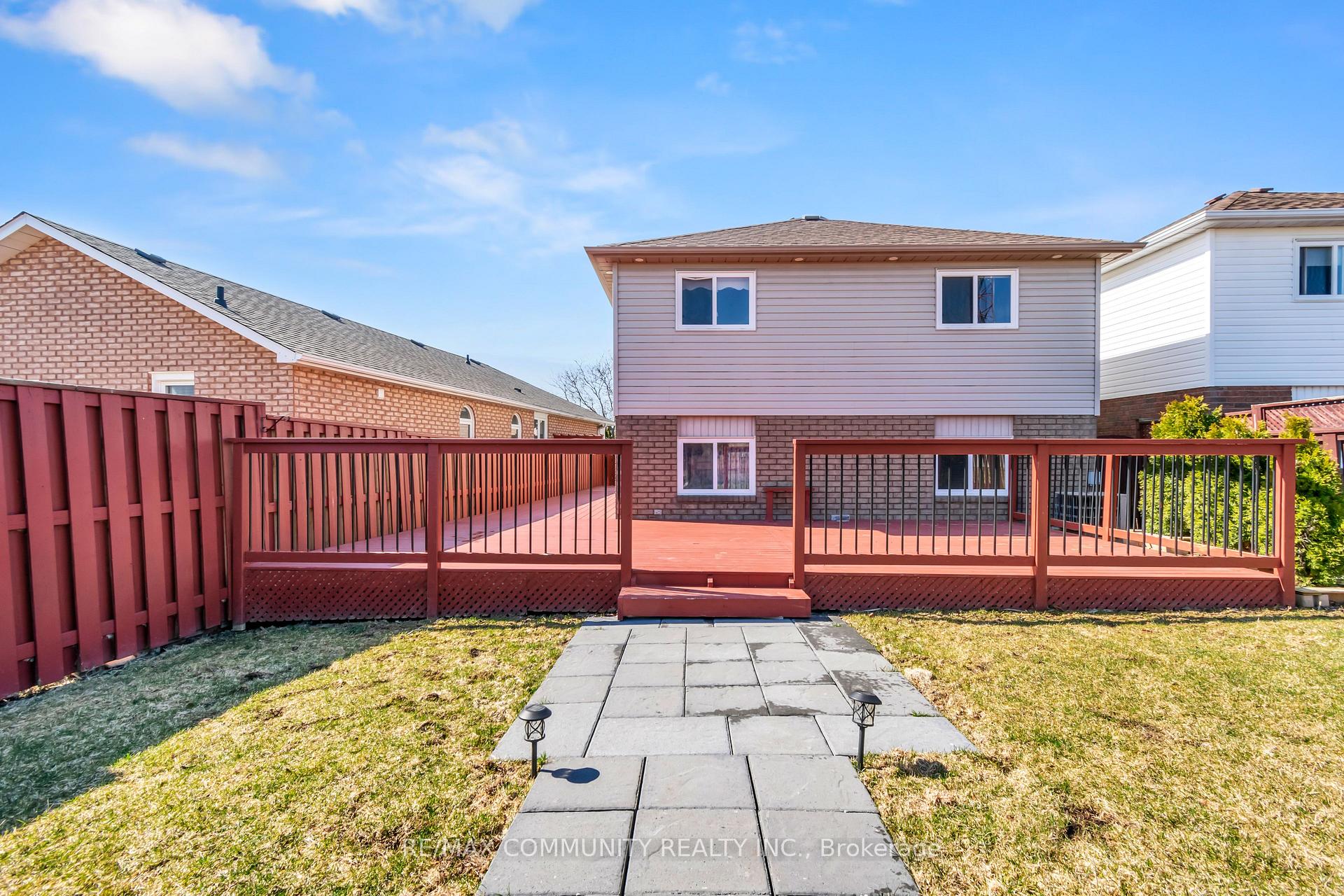Photo 24 of 1376 Trowbridge Drive, Oshawa, Centennial — HOMEH
