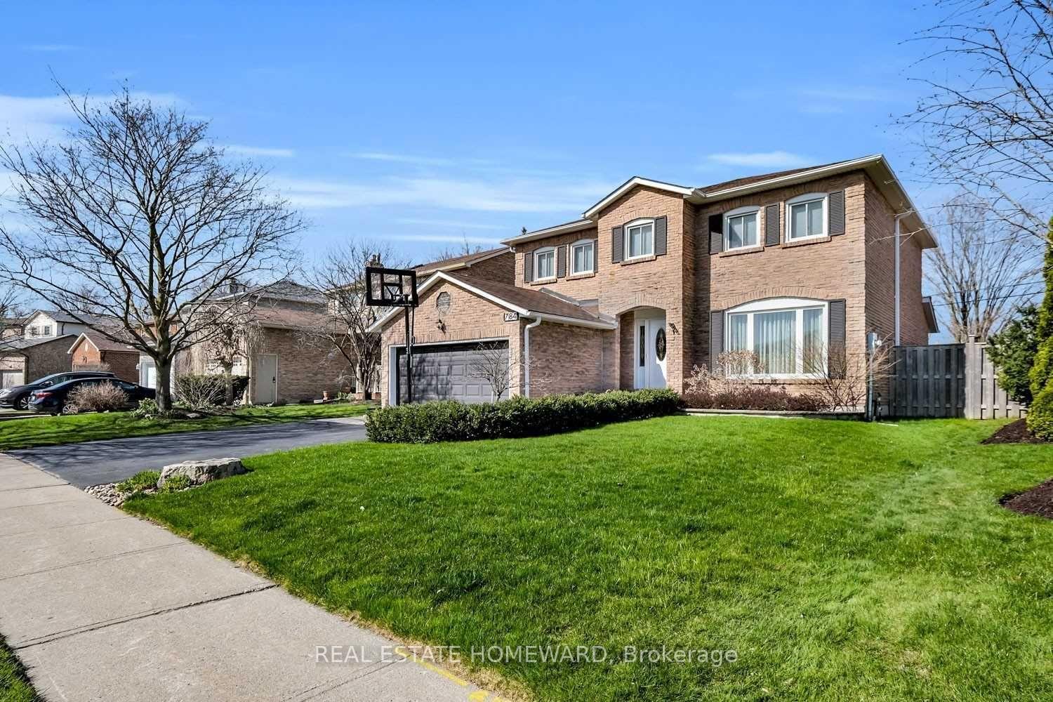 Photo 1 of 784 Hill Gate, Newmarket, Huron Heights-Leslie Valley — HOMEH
