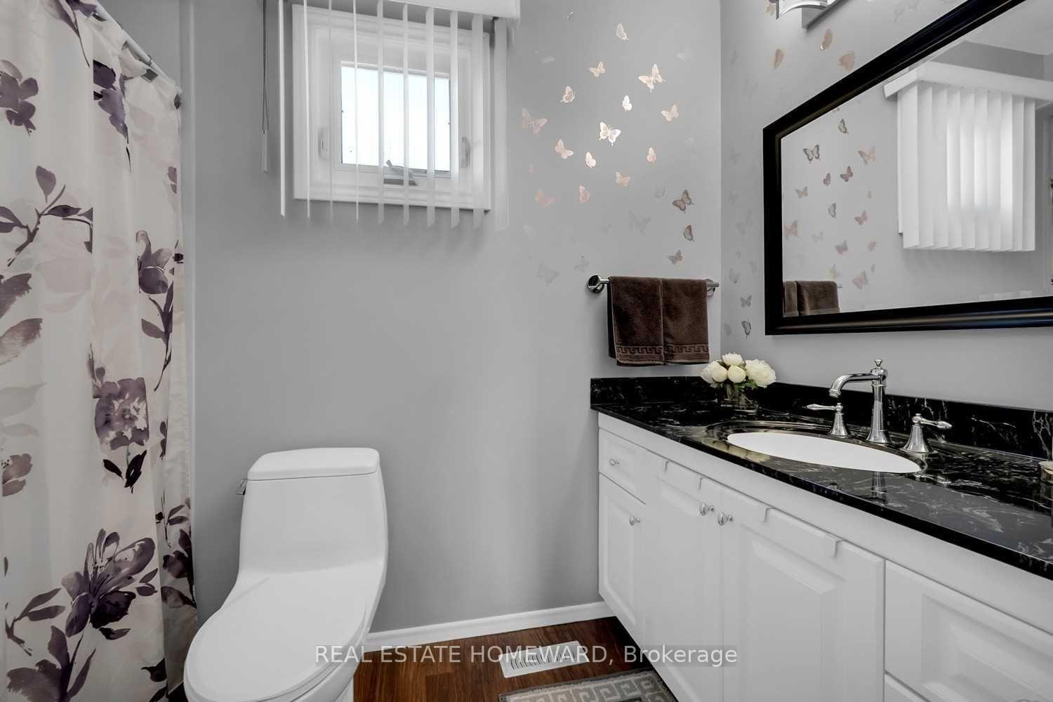 Photo 5 of 784 Hill Gate, Newmarket, Huron Heights-Leslie Valley — HOMEH