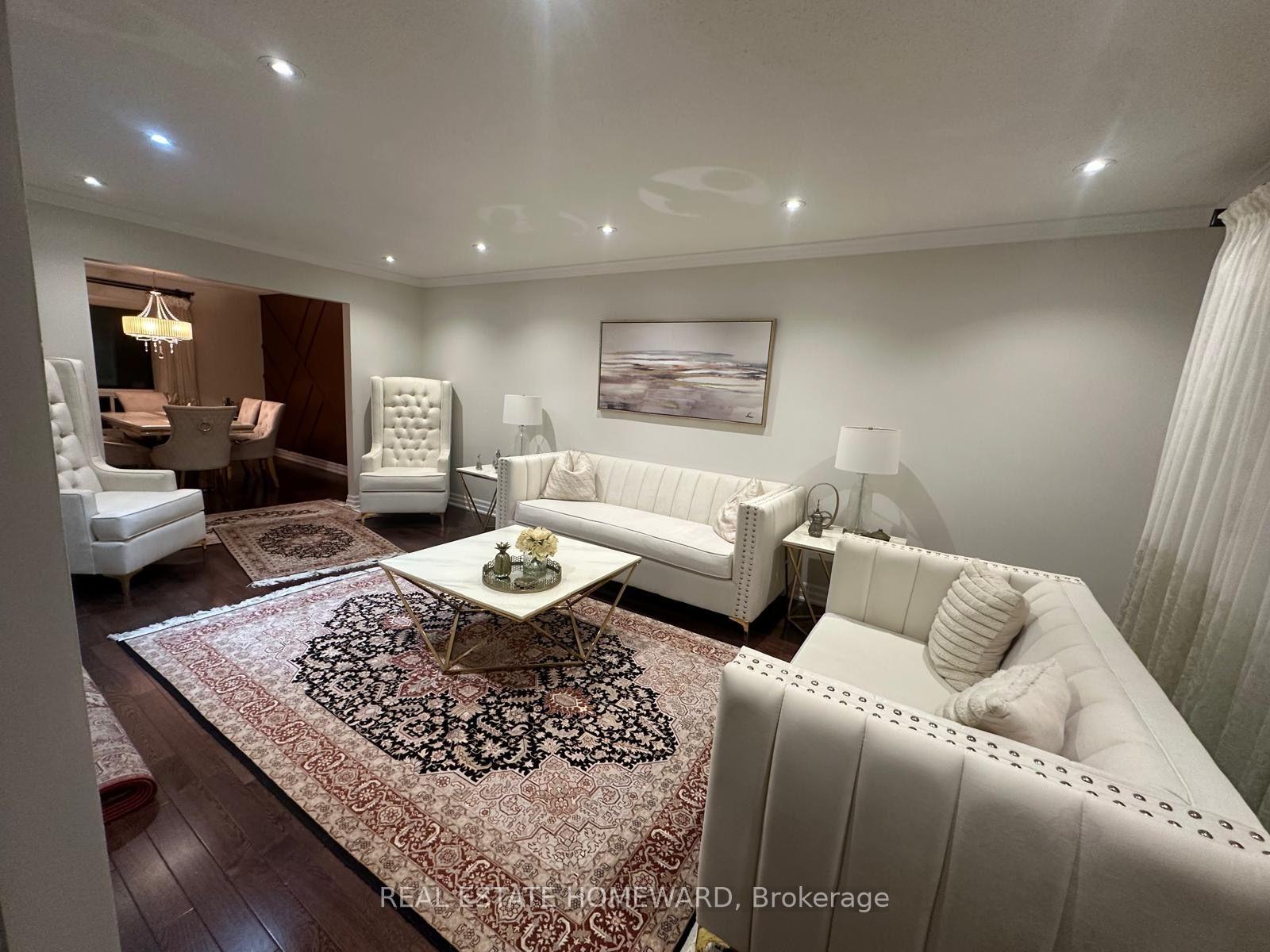 Photo 8 of 784 Hill Gate, Newmarket, Huron Heights-Leslie Valley — HOMEH