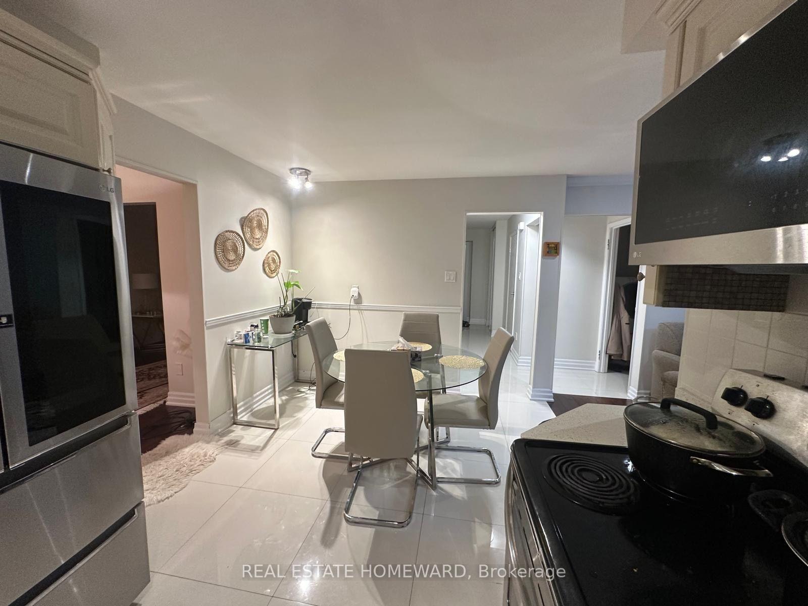 Photo 13 of 784 Hill Gate, Newmarket, Huron Heights-Leslie Valley — HOMEH