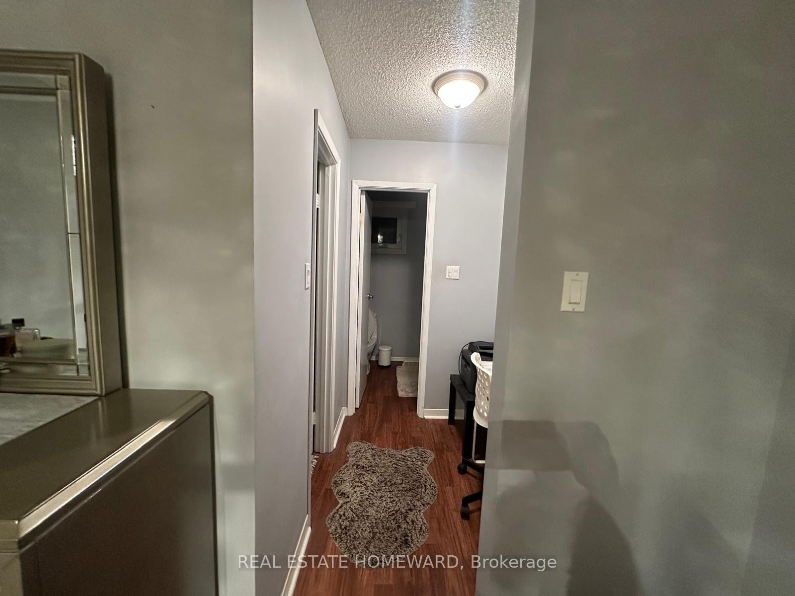 Photo 18 of 784 Hill Gate, Newmarket, Huron Heights-Leslie Valley — HOMEH