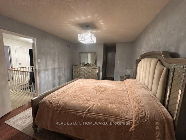 Photo 22 of 784 Hill Gate, Newmarket, Huron Heights-Leslie Valley — HOMEH