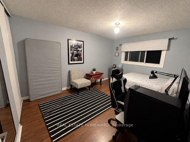 Photo 23 of 784 Hill Gate, Newmarket, Huron Heights-Leslie Valley — HOMEH