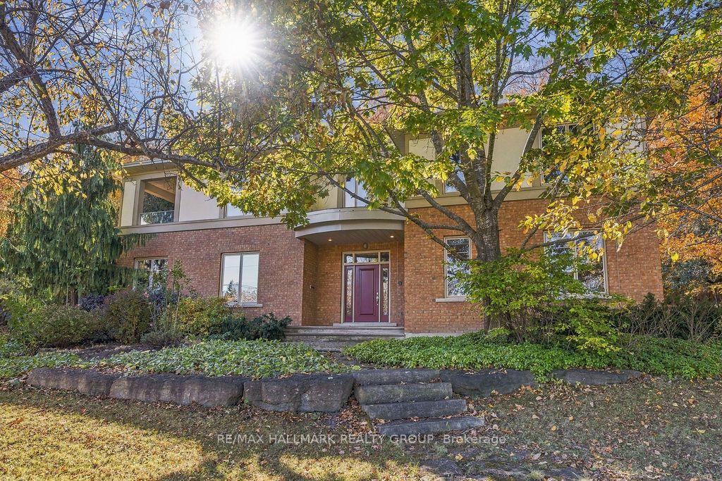 Photo 2 of 5 Oriole Drive, Ottawa, Rothwell Heights — HOMEH