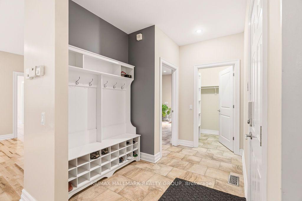Photo 5 of 5 Oriole Drive, Ottawa, Rothwell Heights — HOMEH