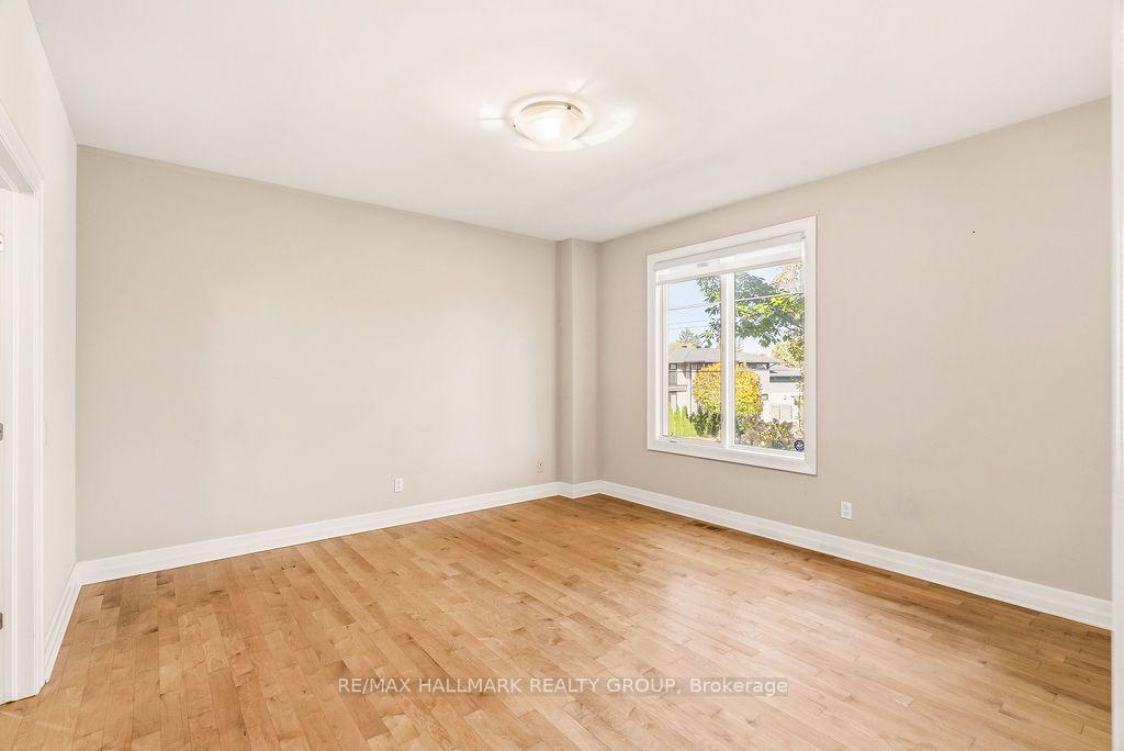 Photo 11 of 5 Oriole Drive, Ottawa, Rothwell Heights — HOMEH