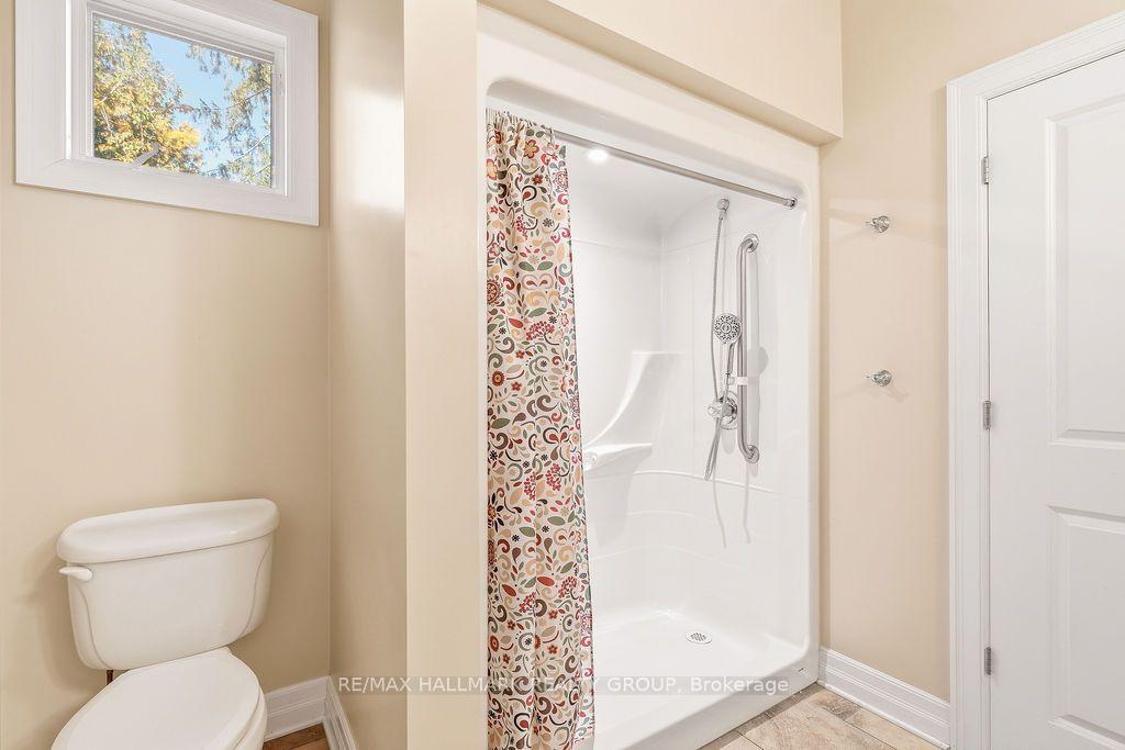 Photo 14 of 5 Oriole Drive, Ottawa, Rothwell Heights — HOMEH