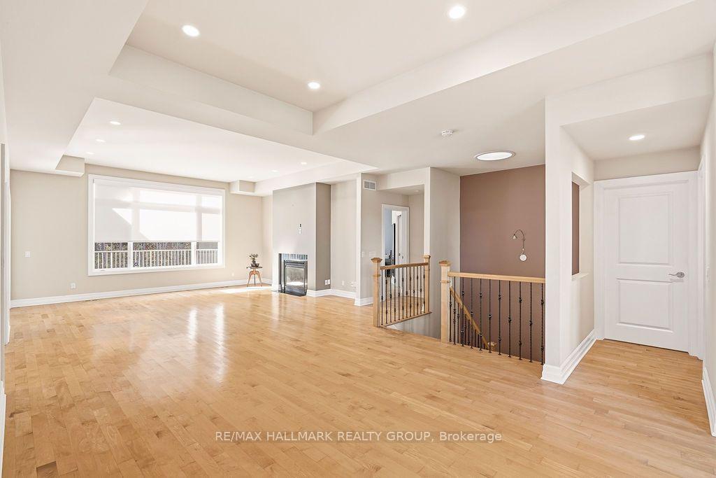 Photo 18 of 5 Oriole Drive, Ottawa, Rothwell Heights — HOMEH