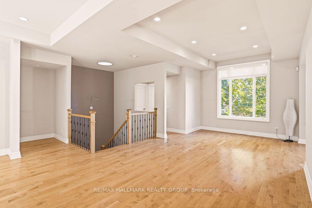 Photo 22 of 5 Oriole Drive, Ottawa, Rothwell Heights — HOMEH