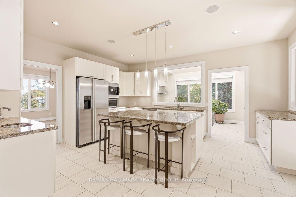 Photo 23 of 5 Oriole Drive, Ottawa, Rothwell Heights — HOMEH