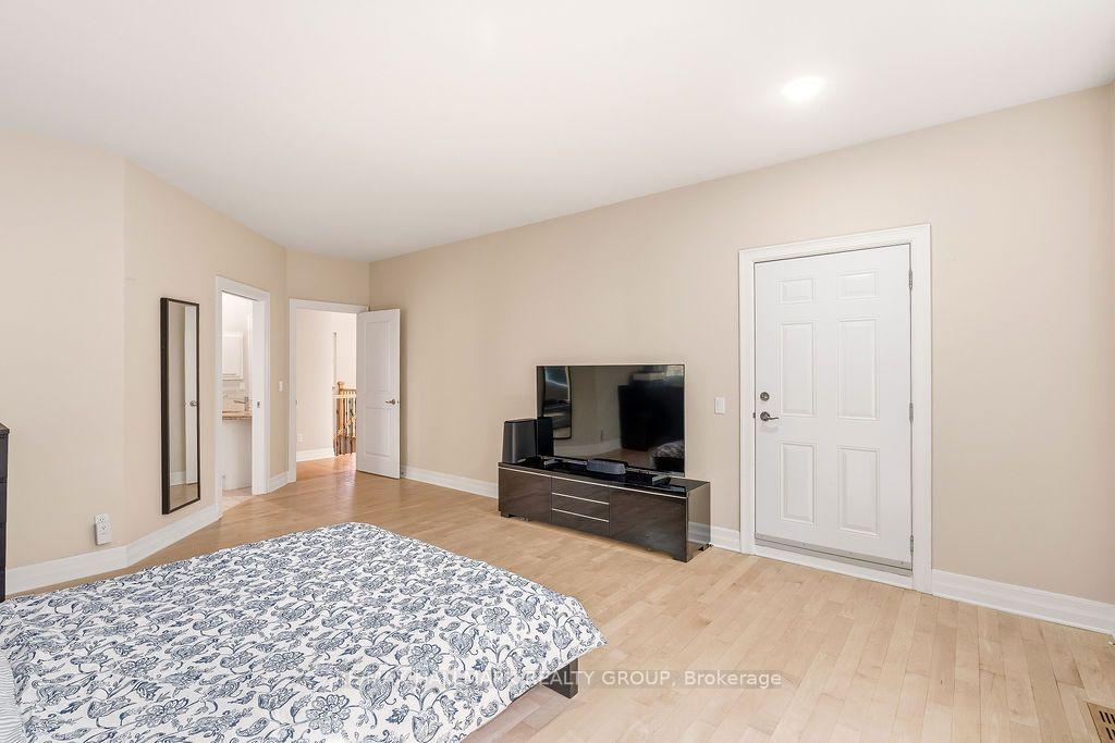 Photo 38 of 5 Oriole Drive, Ottawa, Rothwell Heights — HOMEH