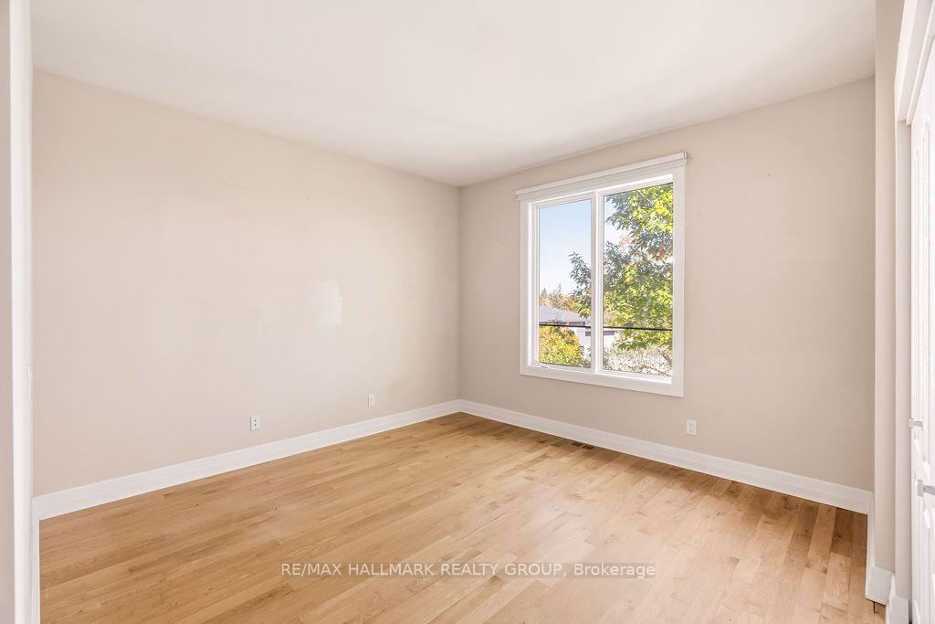 Photo 41 of 5 Oriole Drive, Ottawa, Rothwell Heights — HOMEH