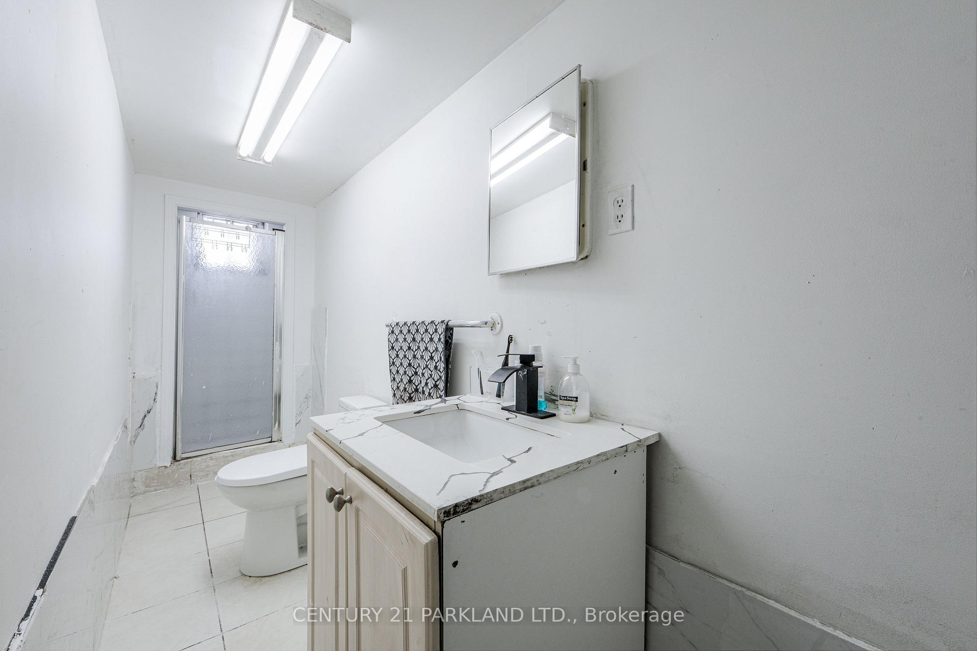 Photo 28 of 22 Gatesview Avenue, Scarborough, Scarborough Village — HOMEH