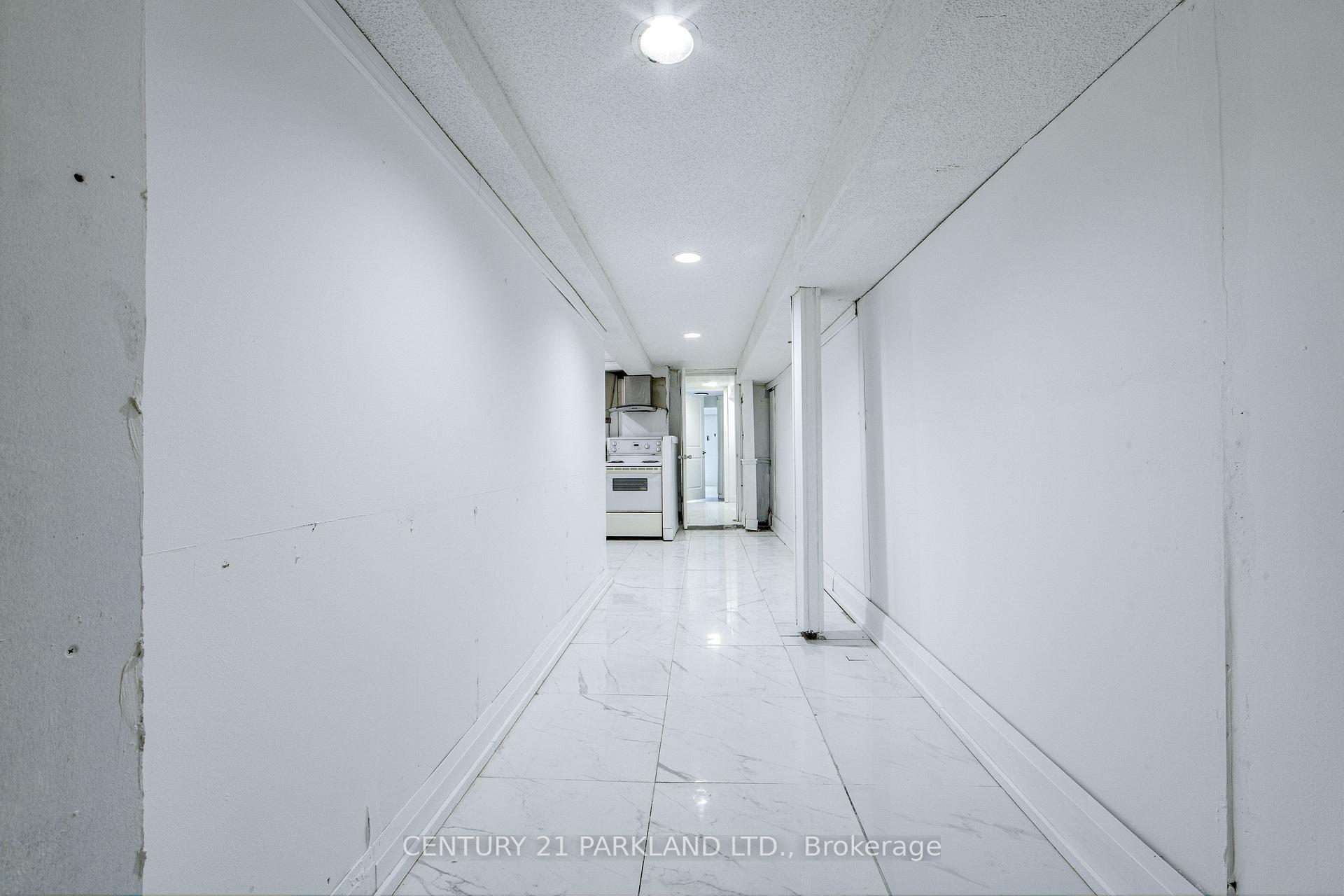 Photo 29 of 22 Gatesview Avenue, Scarborough, Scarborough Village — HOMEH