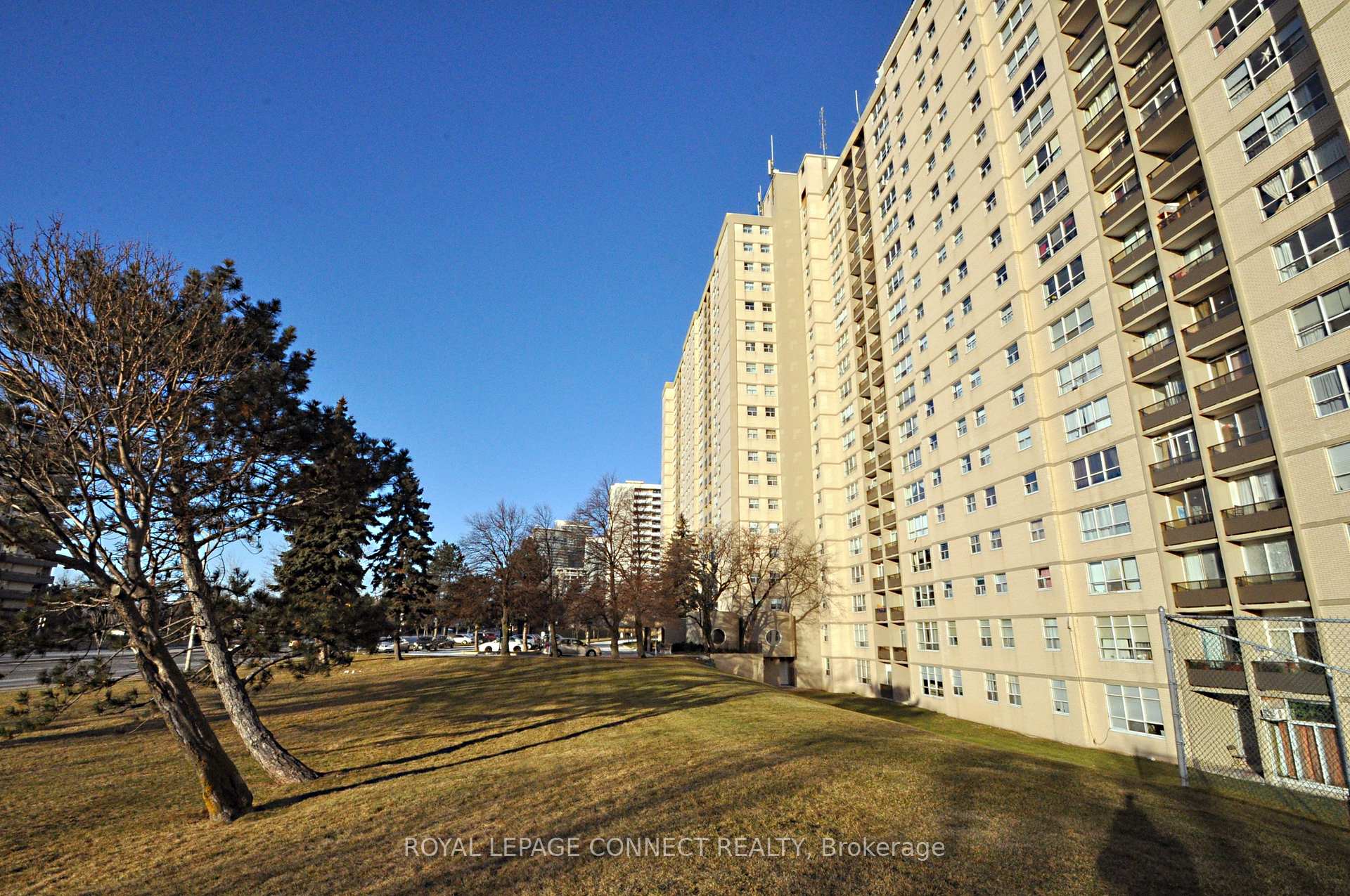 Photo 9 of Unit 206, 5 Parkway Forest Drive, North York, Henry Farm — HOMEH