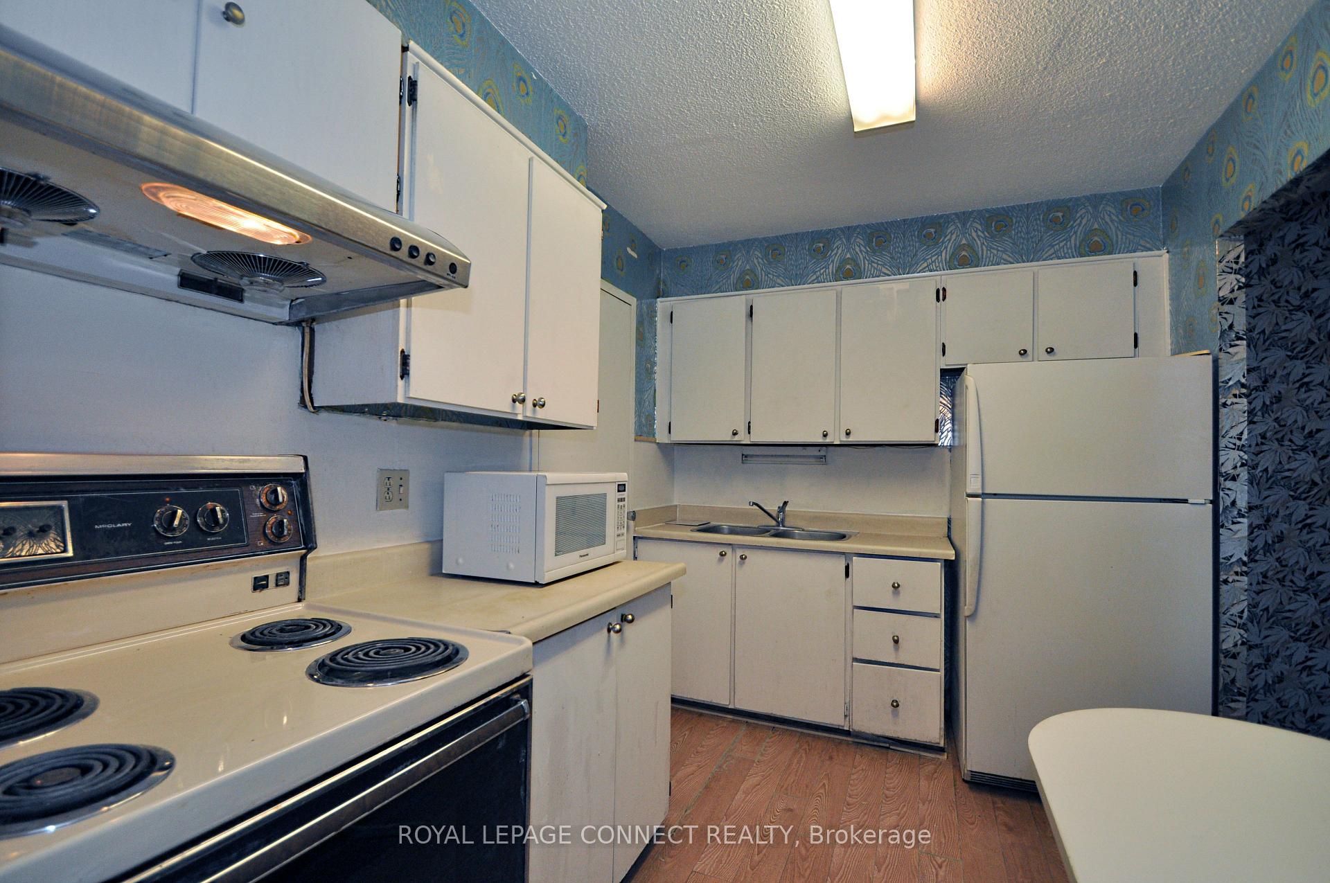 Photo 14 of Unit 206, 5 Parkway Forest Drive, North York, Henry Farm — HOMEH