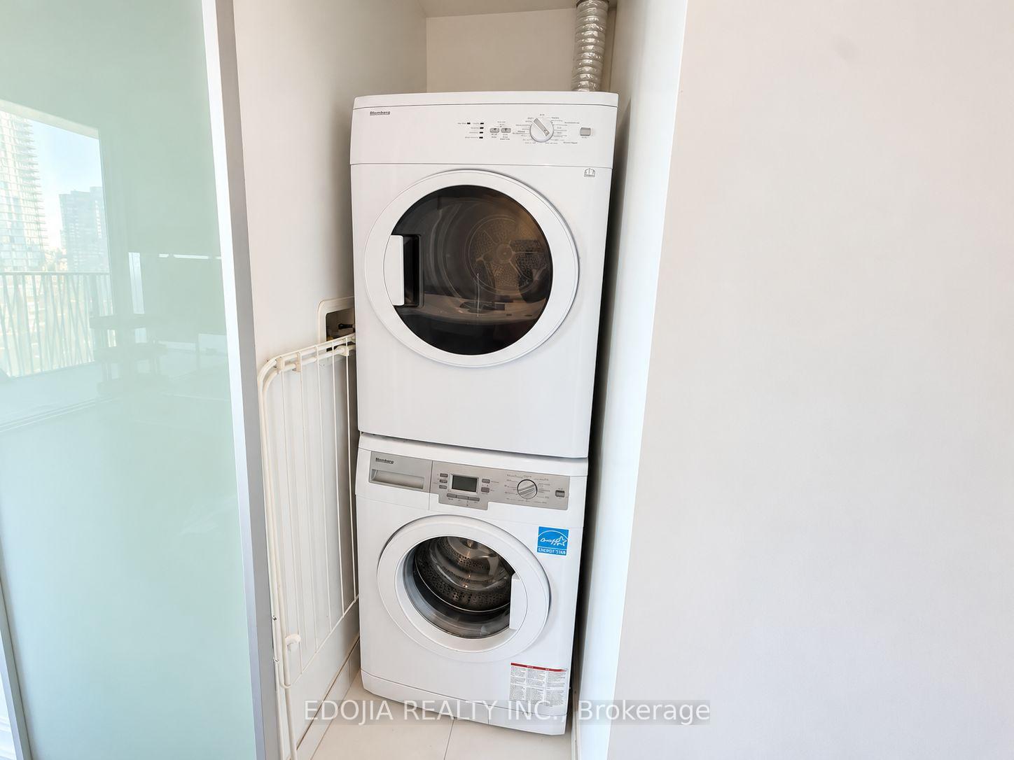 Photo 3 of Unit 1305, 42 Charles Street E, Toronto, Church-Yonge Corridor — HOMEH