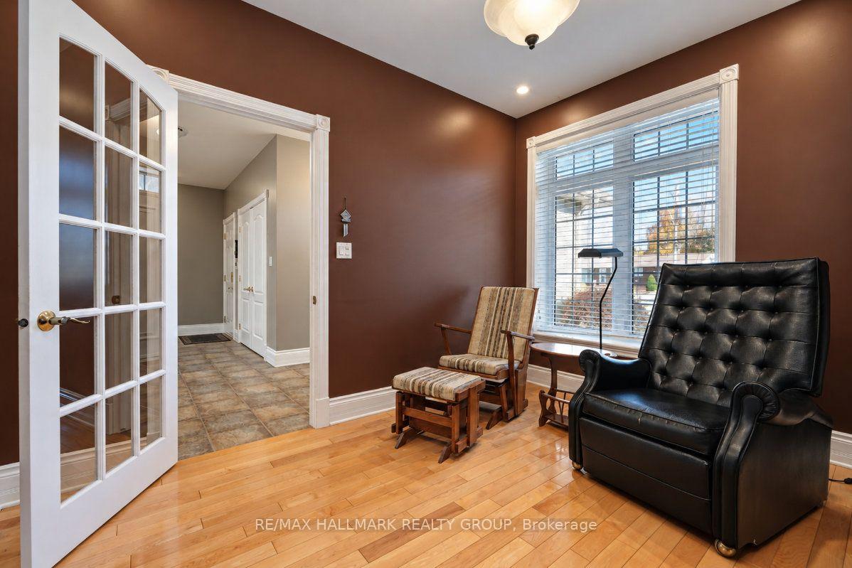 Photo 6 of 1496 Maxime Street, Ottawa, Pineview — HOMEH
