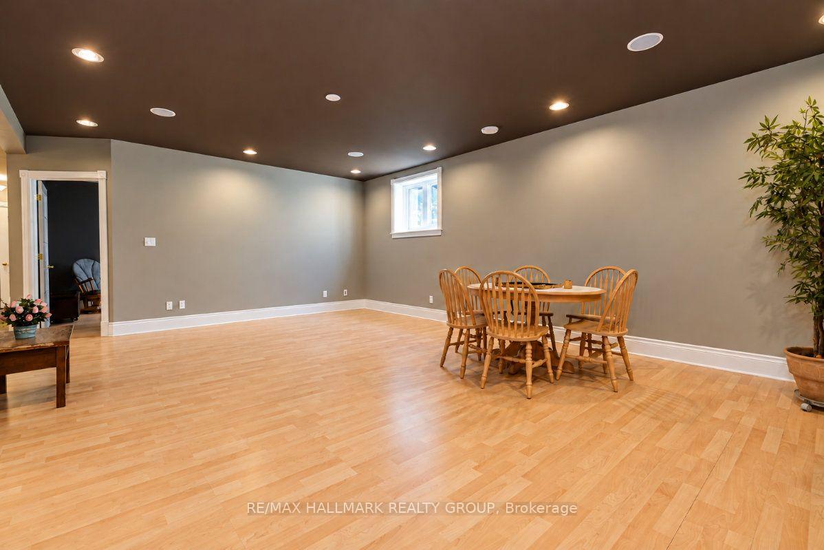Photo 32 of 1496 Maxime Street, Ottawa, Pineview — HOMEH