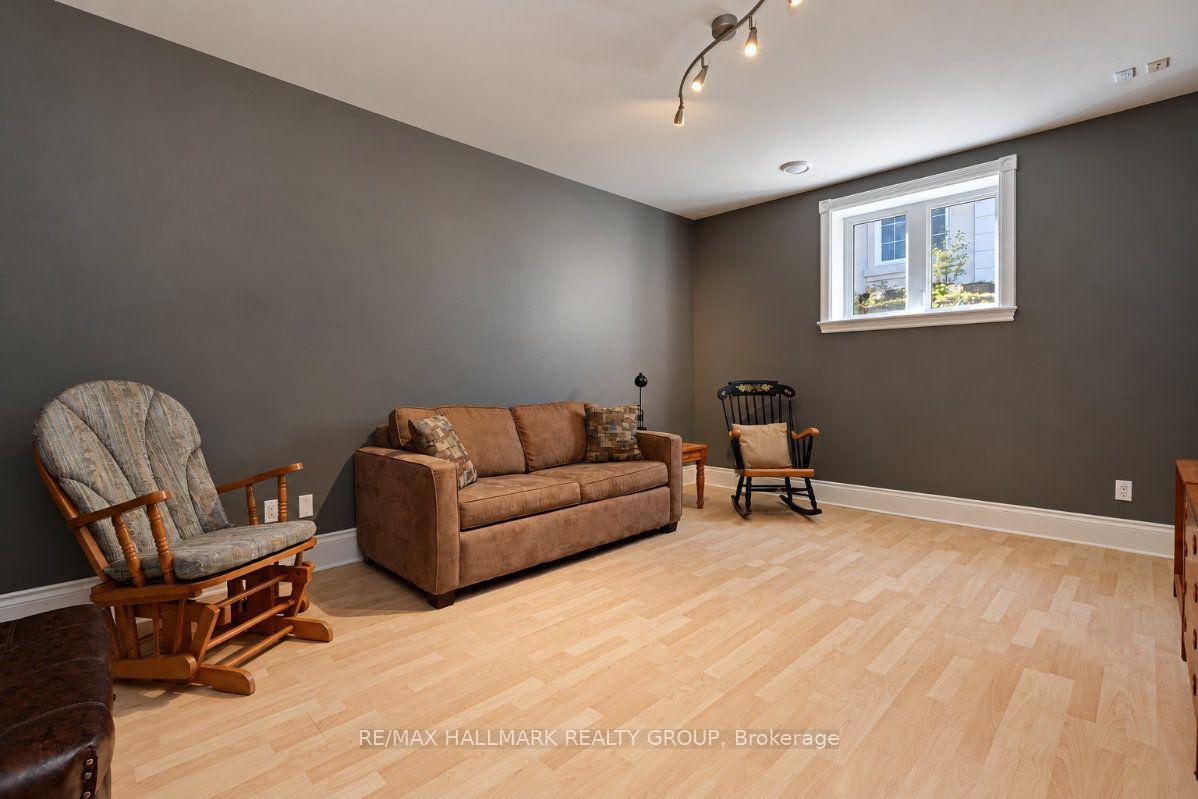 Photo 35 of 1496 Maxime Street, Ottawa, Pineview — HOMEH