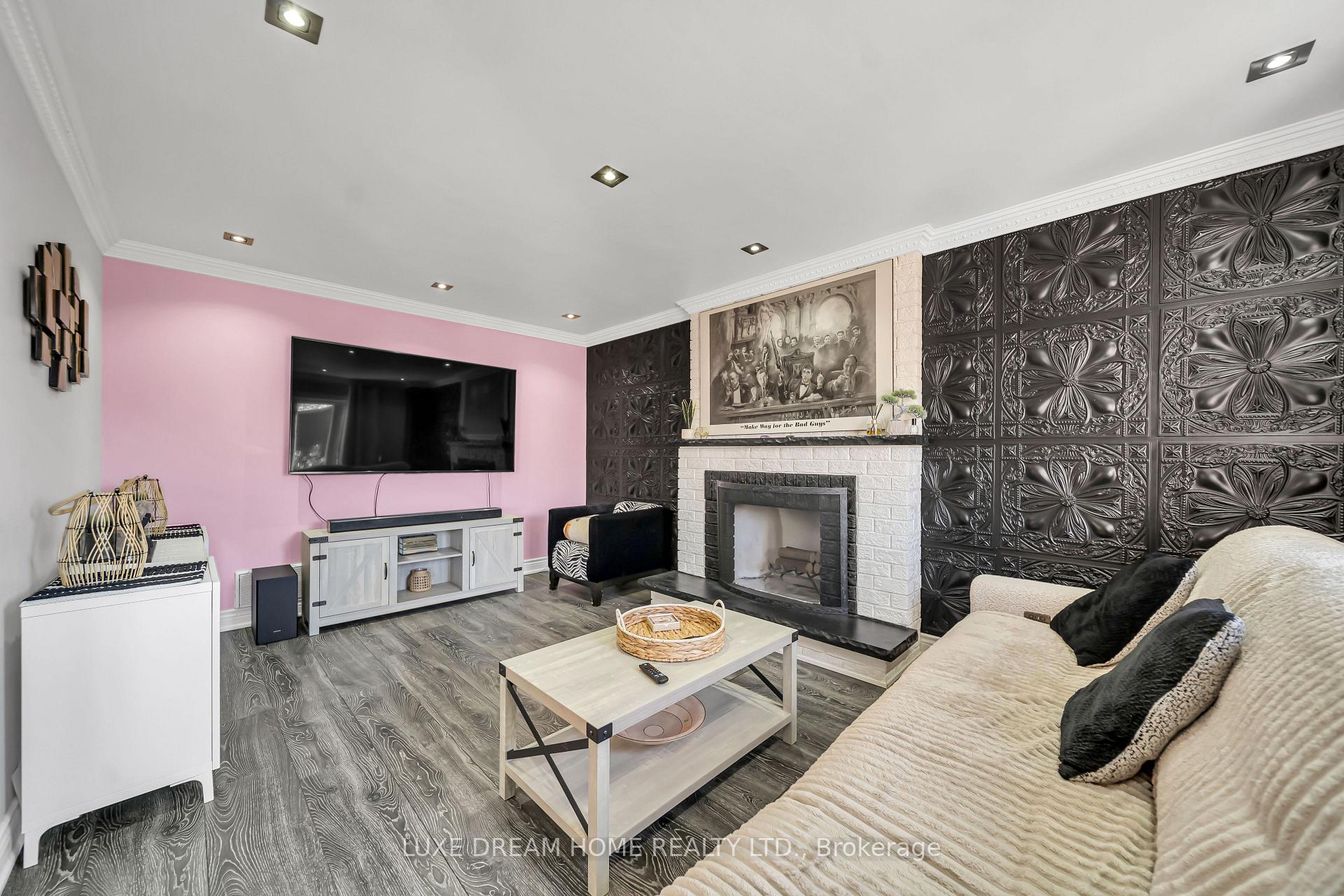 Photo 13 of 78 Governor Crescent, Vaughan, East Woodbridge — HOMEH