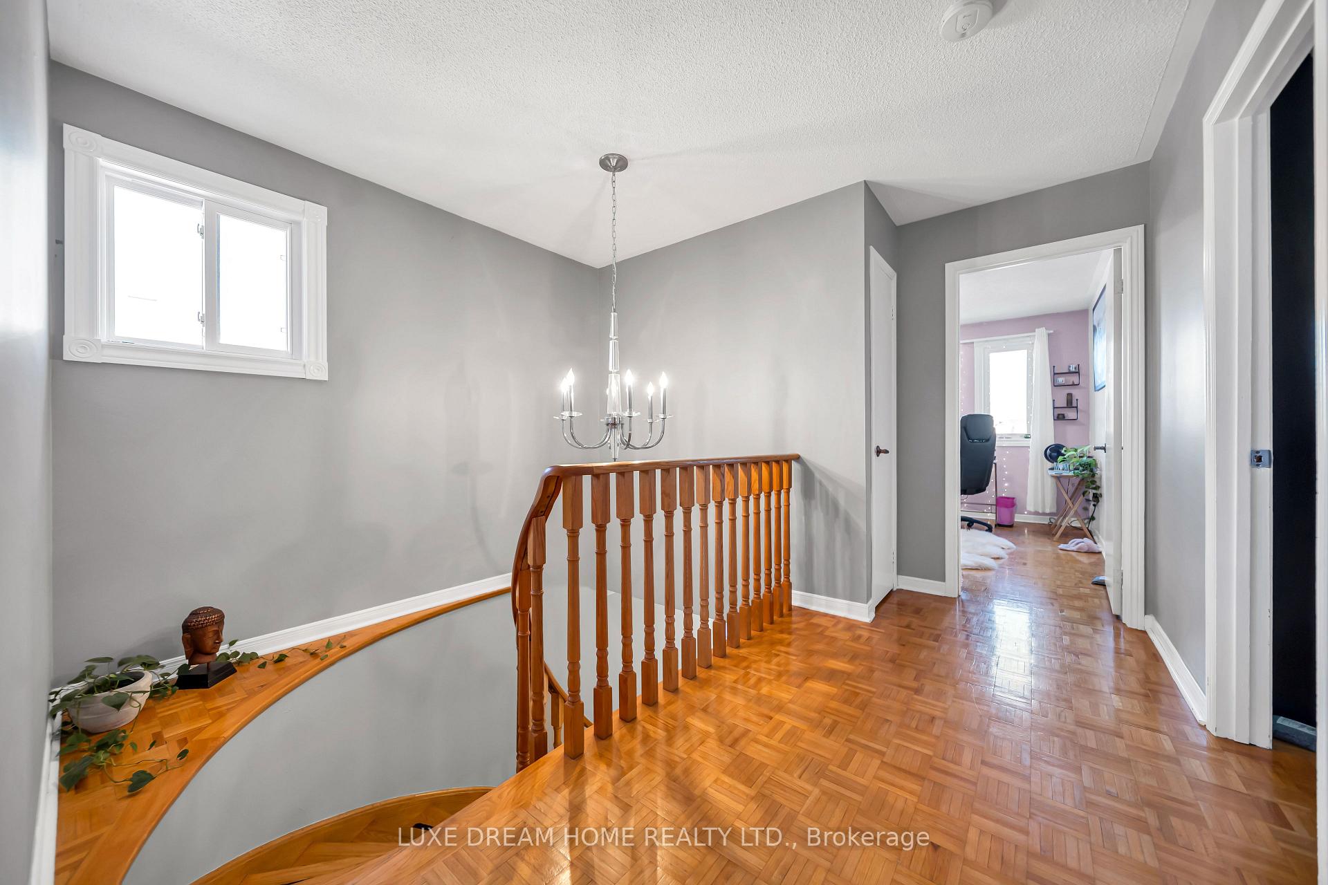 Photo 23 of 78 Governor Crescent, Vaughan, East Woodbridge — HOMEH