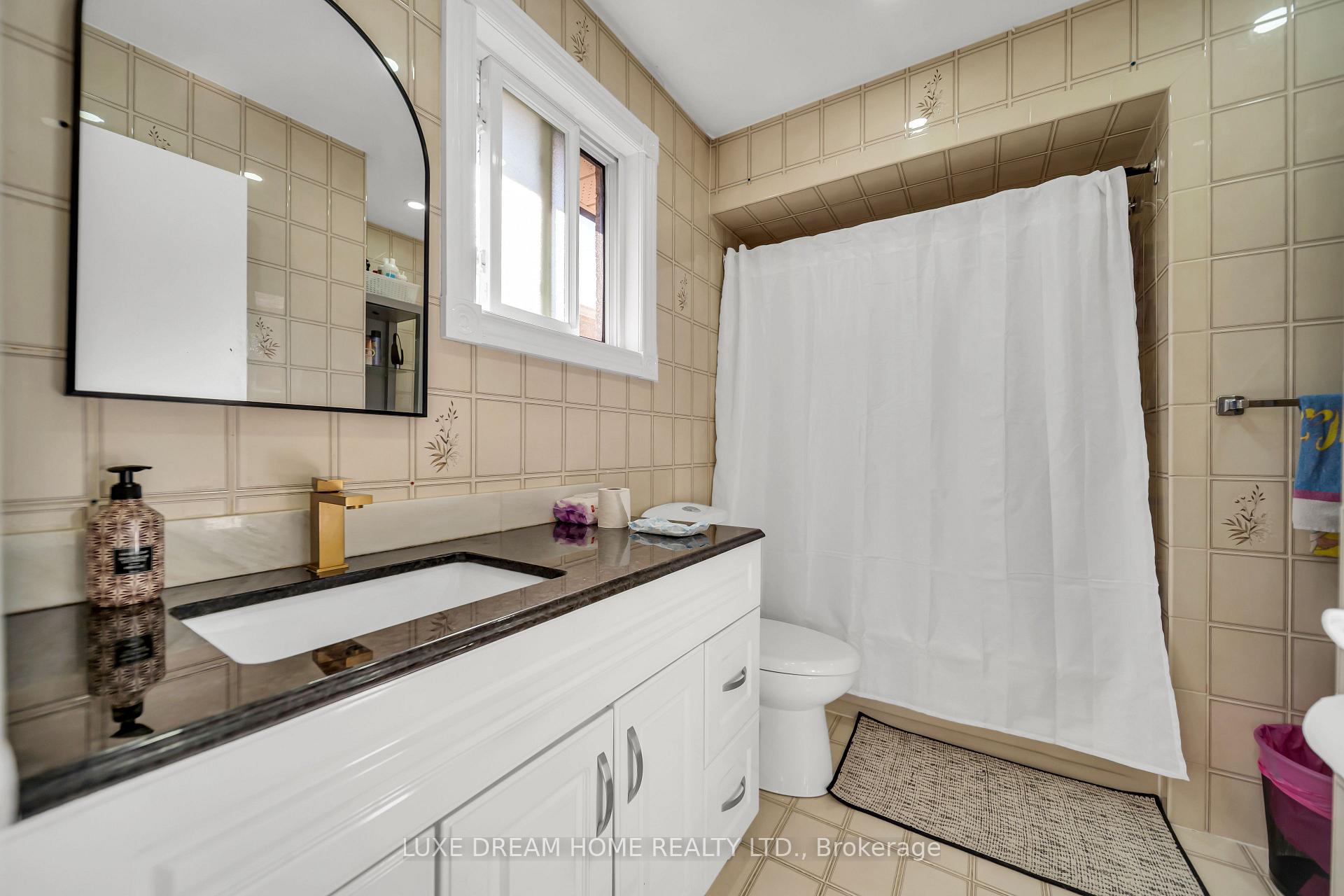 Photo 26 of 78 Governor Crescent, Vaughan, East Woodbridge — HOMEH