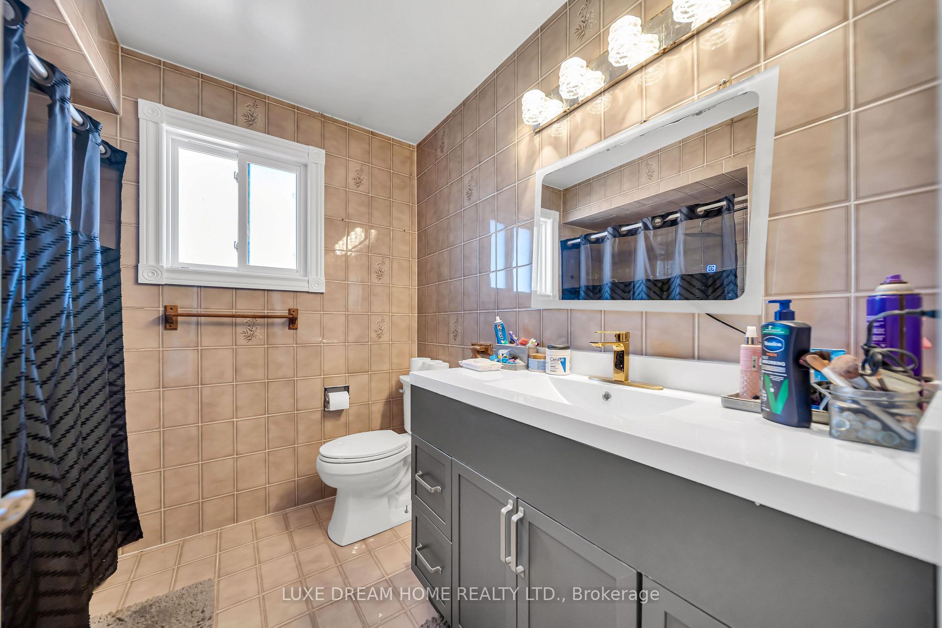 Photo 29 of 78 Governor Crescent, Vaughan, East Woodbridge — HOMEH