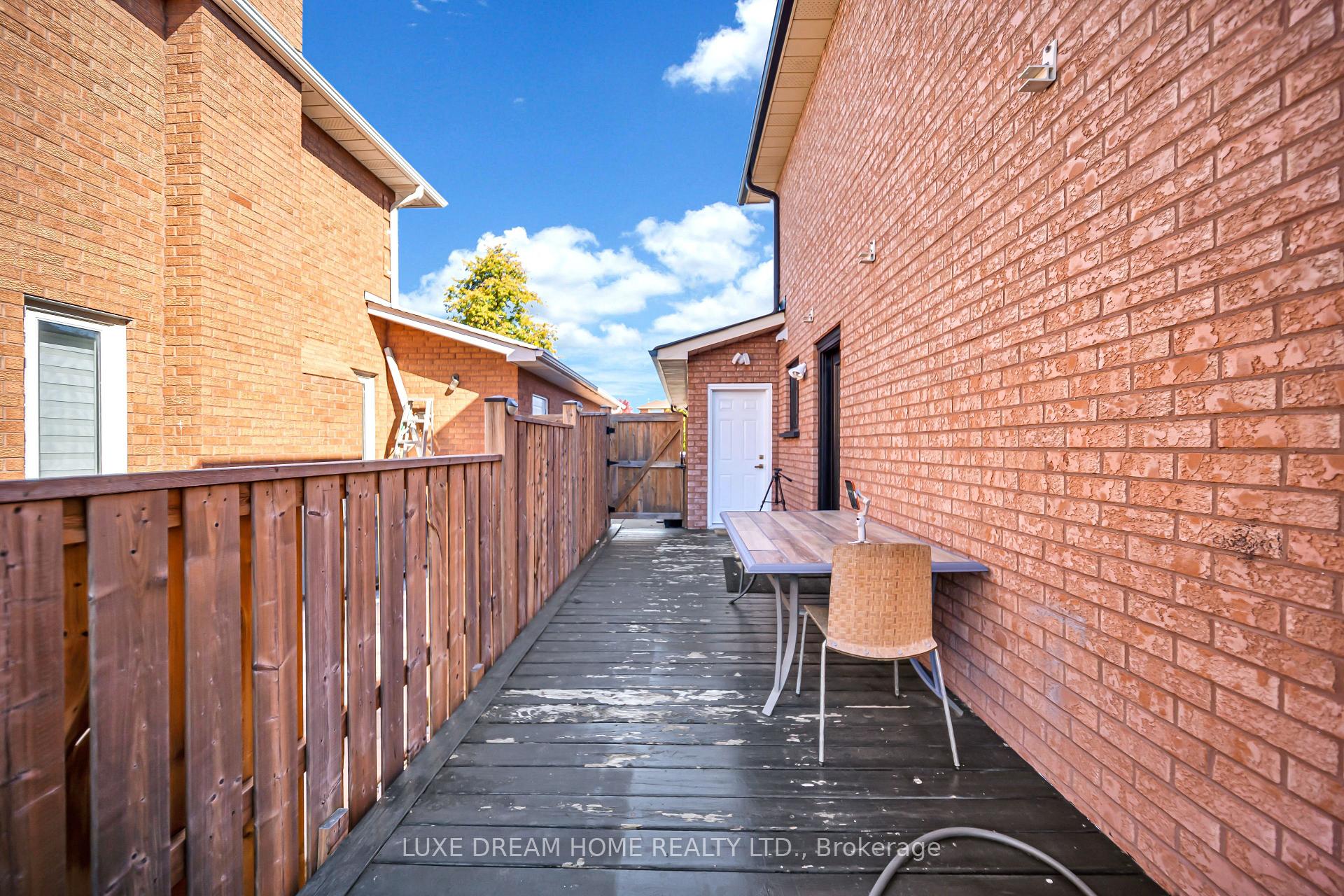 Photo 40 of 78 Governor Crescent, Vaughan, East Woodbridge — HOMEH
