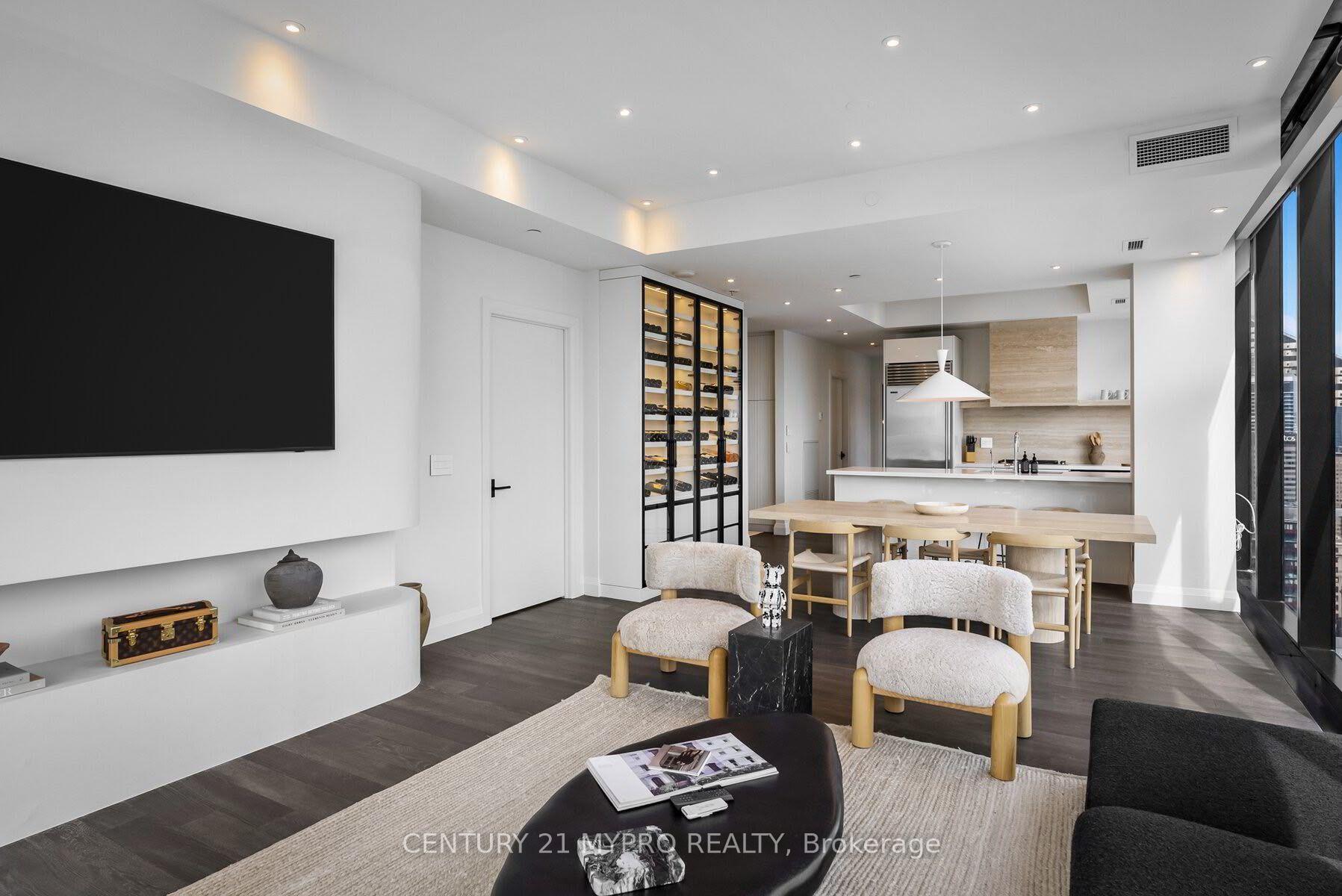Photo 4 of Unit 3603, 224 King Street W, Toronto, Waterfront Communities — HOMEH
