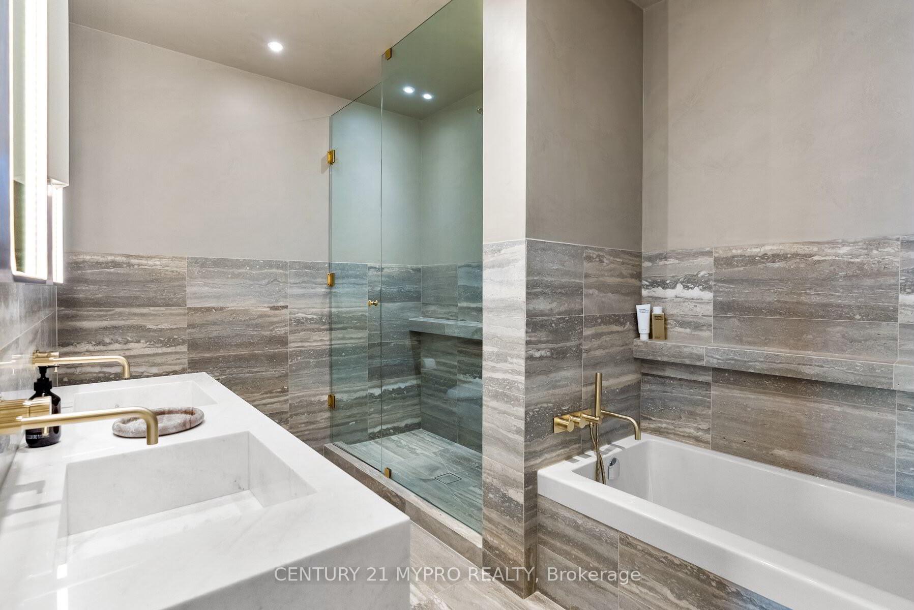 Photo 10 of Unit 3603, 224 King Street W, Toronto, Waterfront Communities — HOMEH
