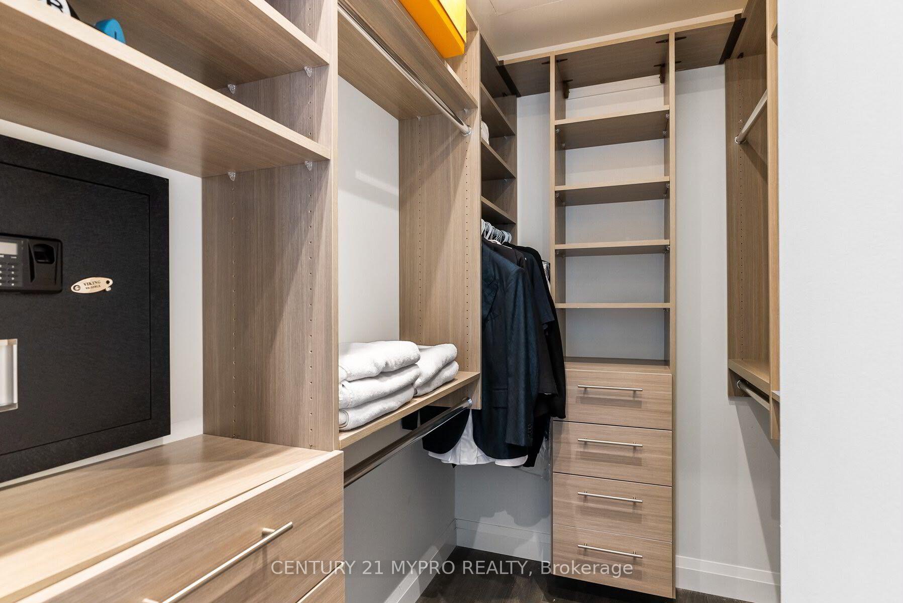 Photo 14 of Unit 3603, 224 King Street W, Toronto, Waterfront Communities — HOMEH