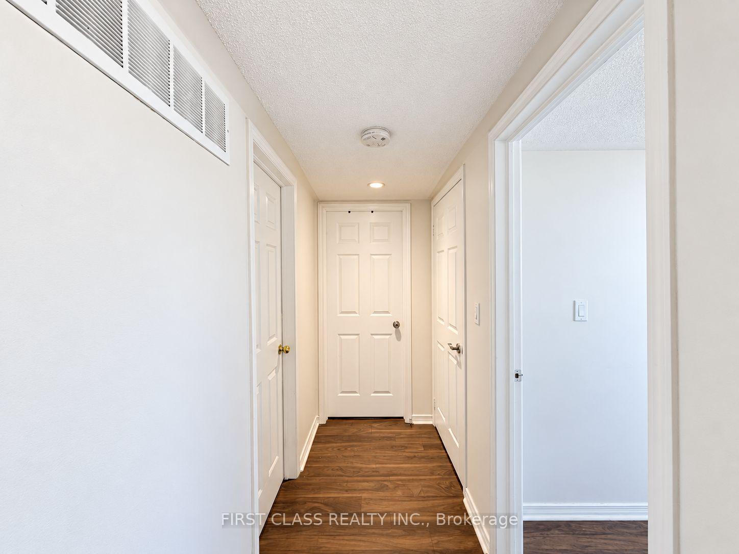 Photo 6 of Unit 33, 109 Sunrise Drive, Markham, Milliken Mills East — HOMEH