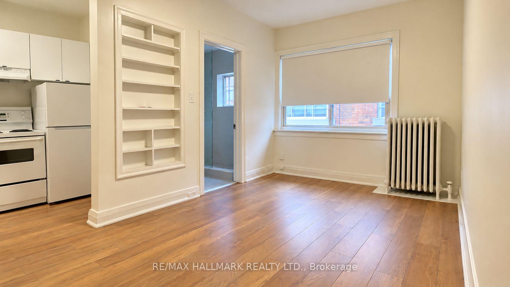 Photo 3 of Unit 14, 595 St Clair Avenue W, Toronto, Wychwood — HOMEH