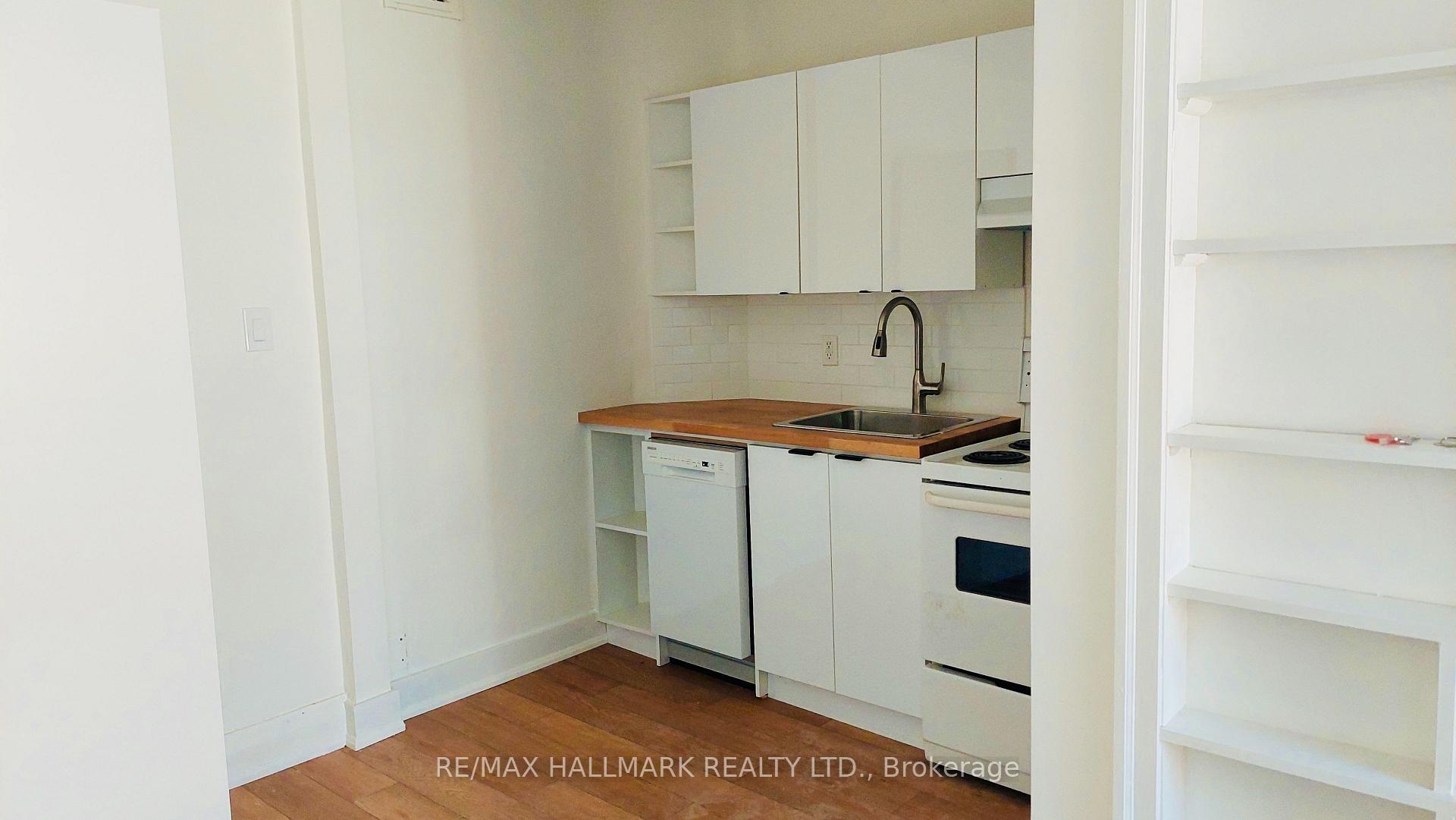 Photo 4 of Unit 14, 595 St Clair Avenue W, Toronto, Wychwood — HOMEH