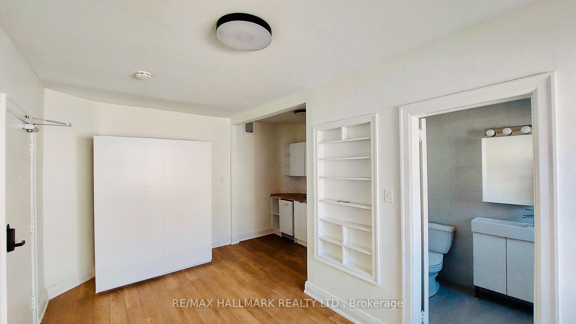 Photo 6 of Unit 14, 595 St Clair Avenue W, Toronto, Wychwood — HOMEH