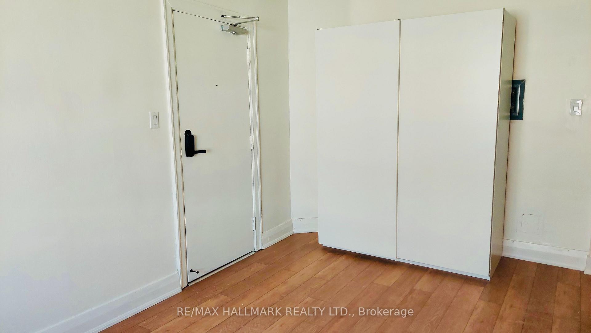 Photo 7 of Unit 14, 595 St Clair Avenue W, Toronto, Wychwood — HOMEH
