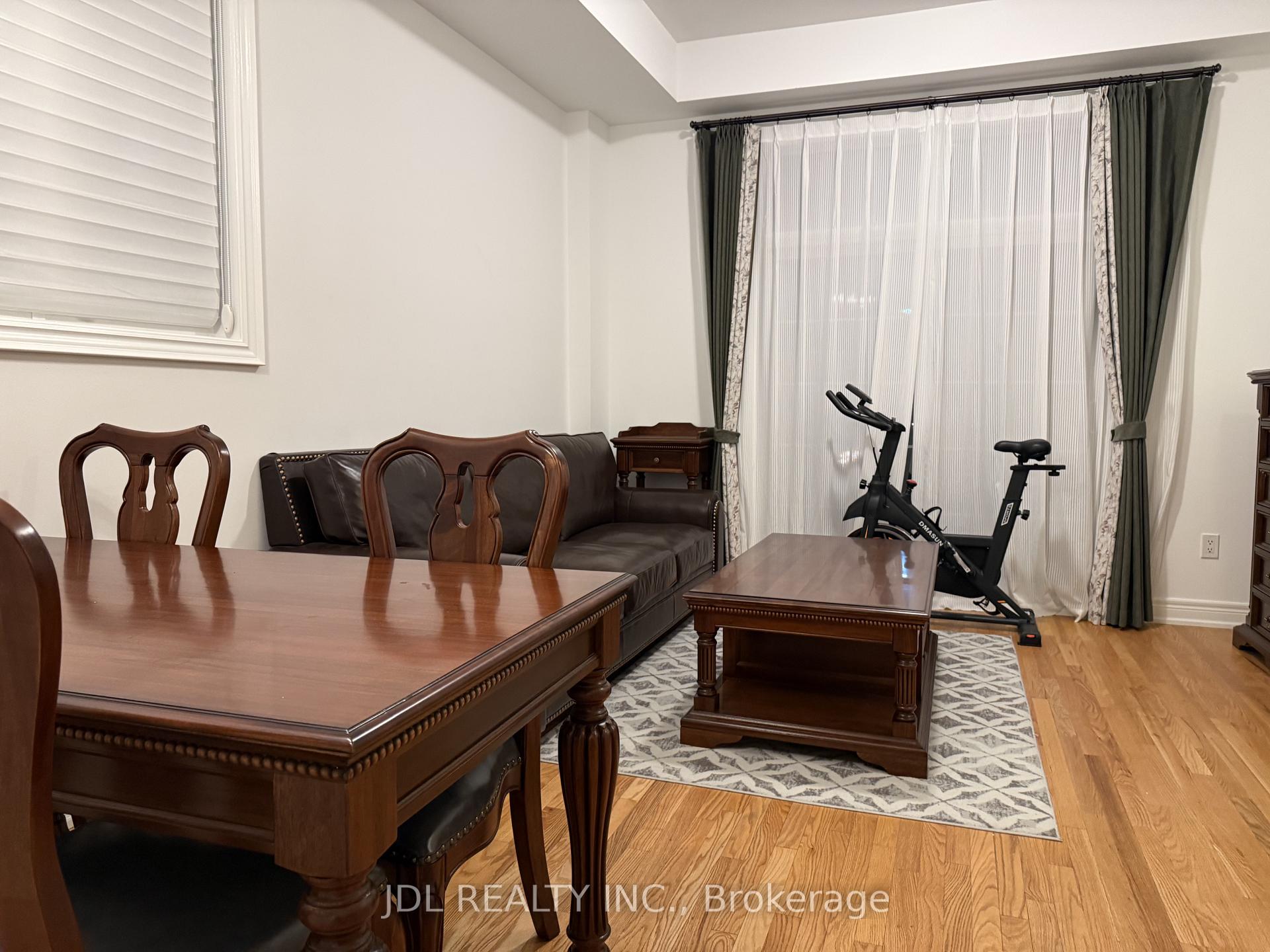 Photo 6 of 2 Fairhead Mews, Toronto, East End-Danforth — HOMEH