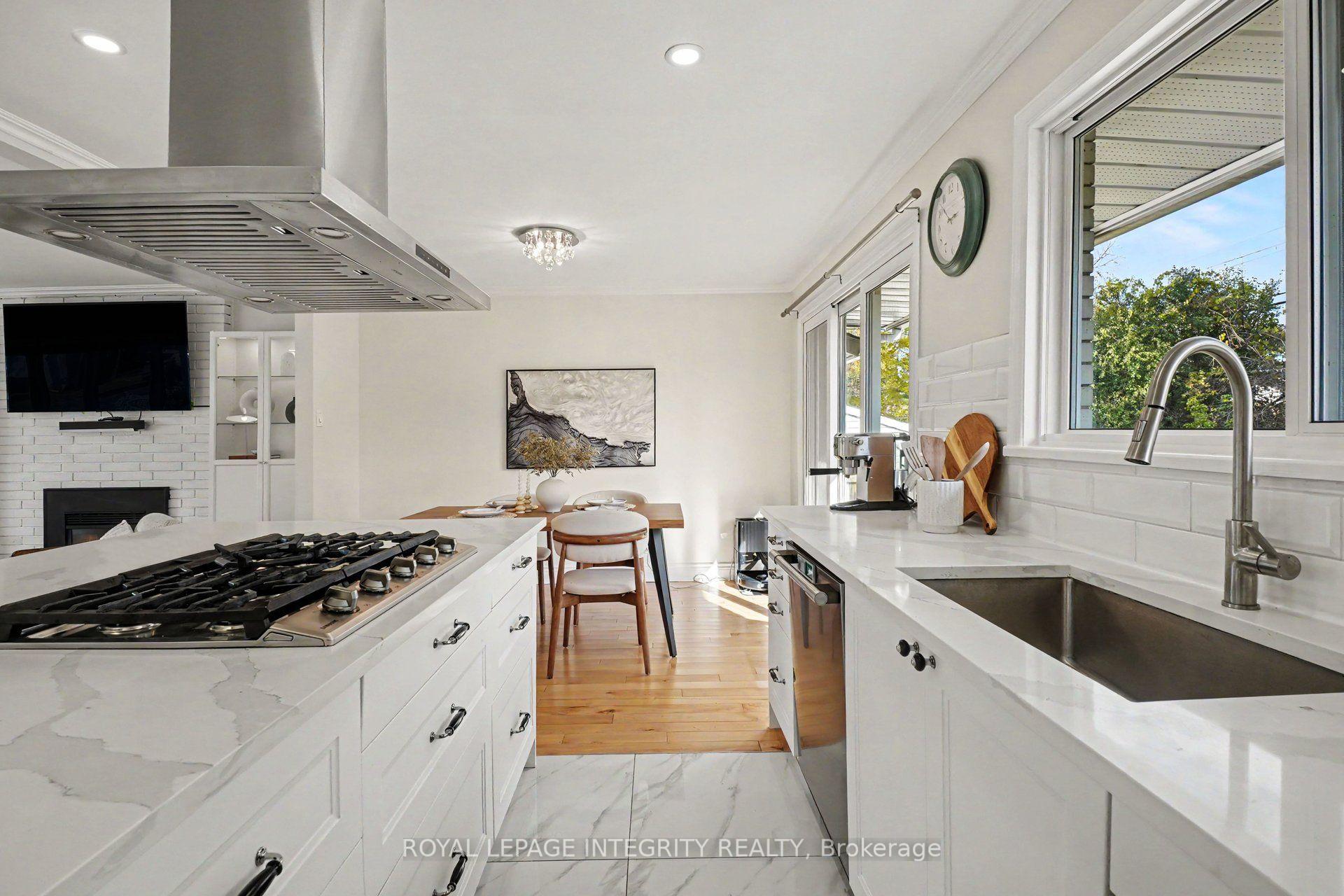 Photo 23 of 44 Millford Avenue, Ottawa, Manordale — HOMEH