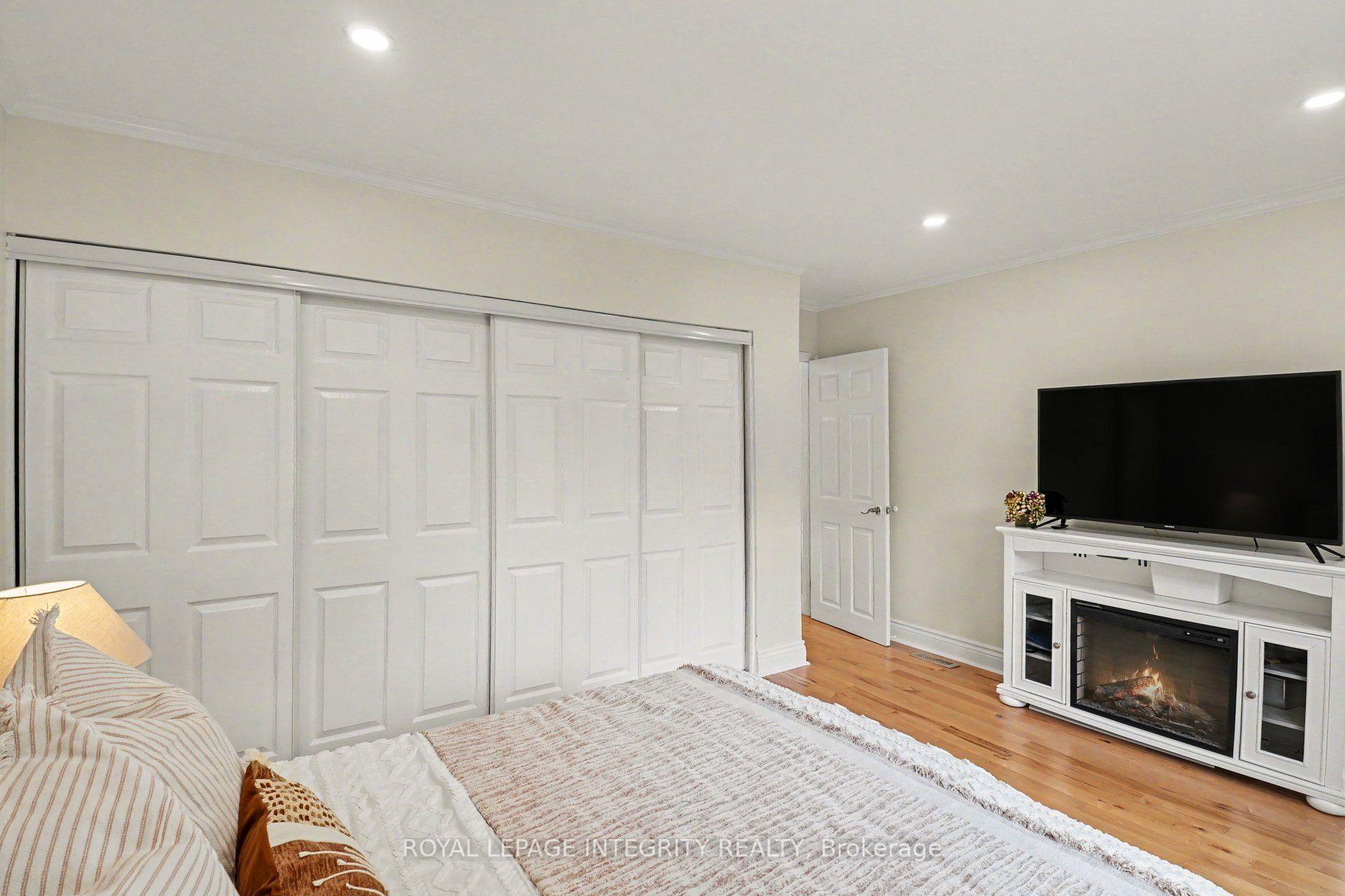 Photo 37 of 44 Millford Avenue, Ottawa, Manordale — HOMEH