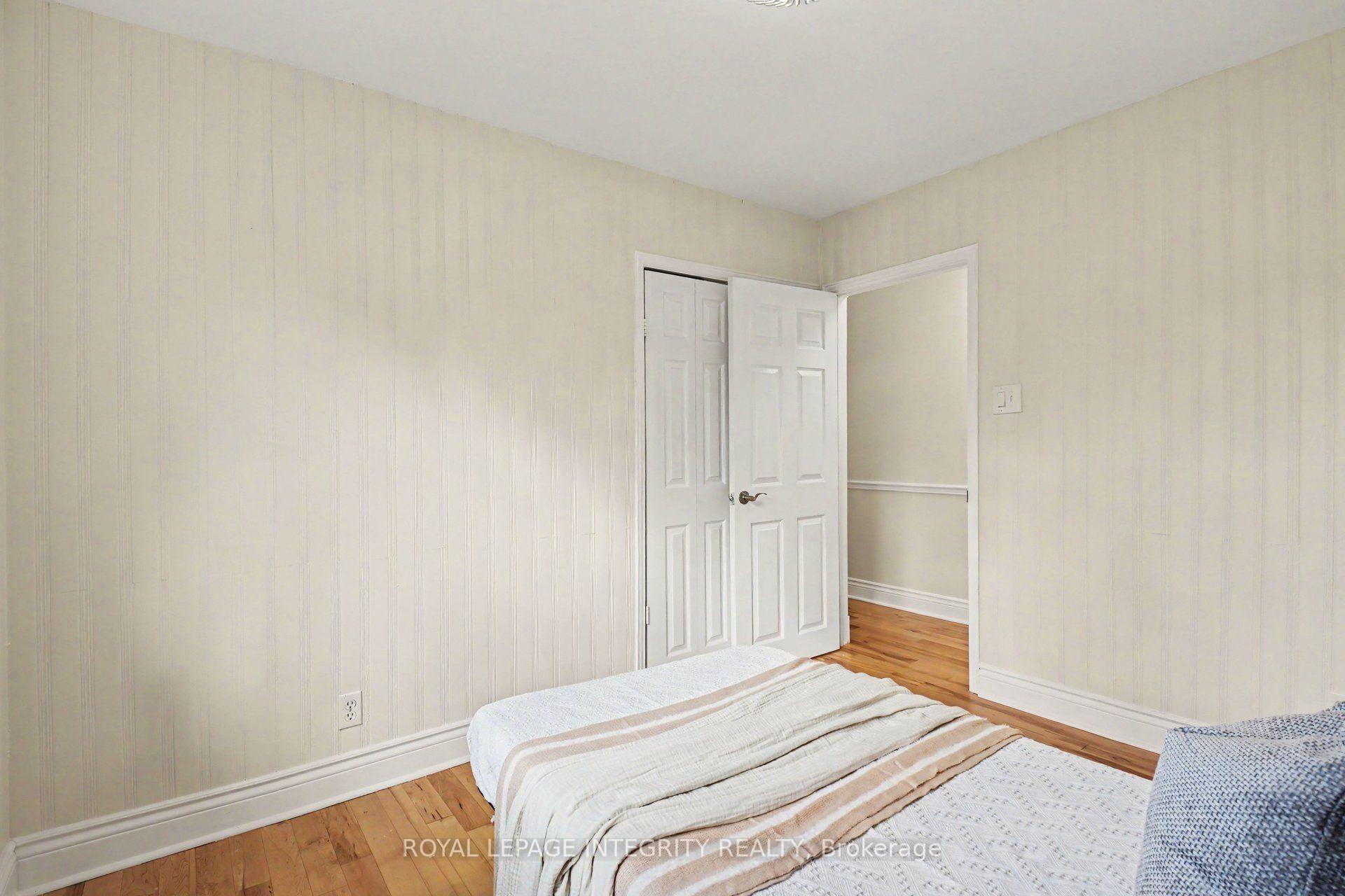 Photo 42 of 44 Millford Avenue, Ottawa, Manordale — HOMEH