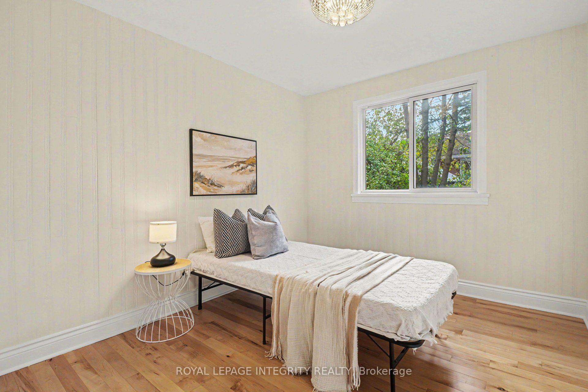 Photo 44 of 44 Millford Avenue, Ottawa, Manordale — HOMEH